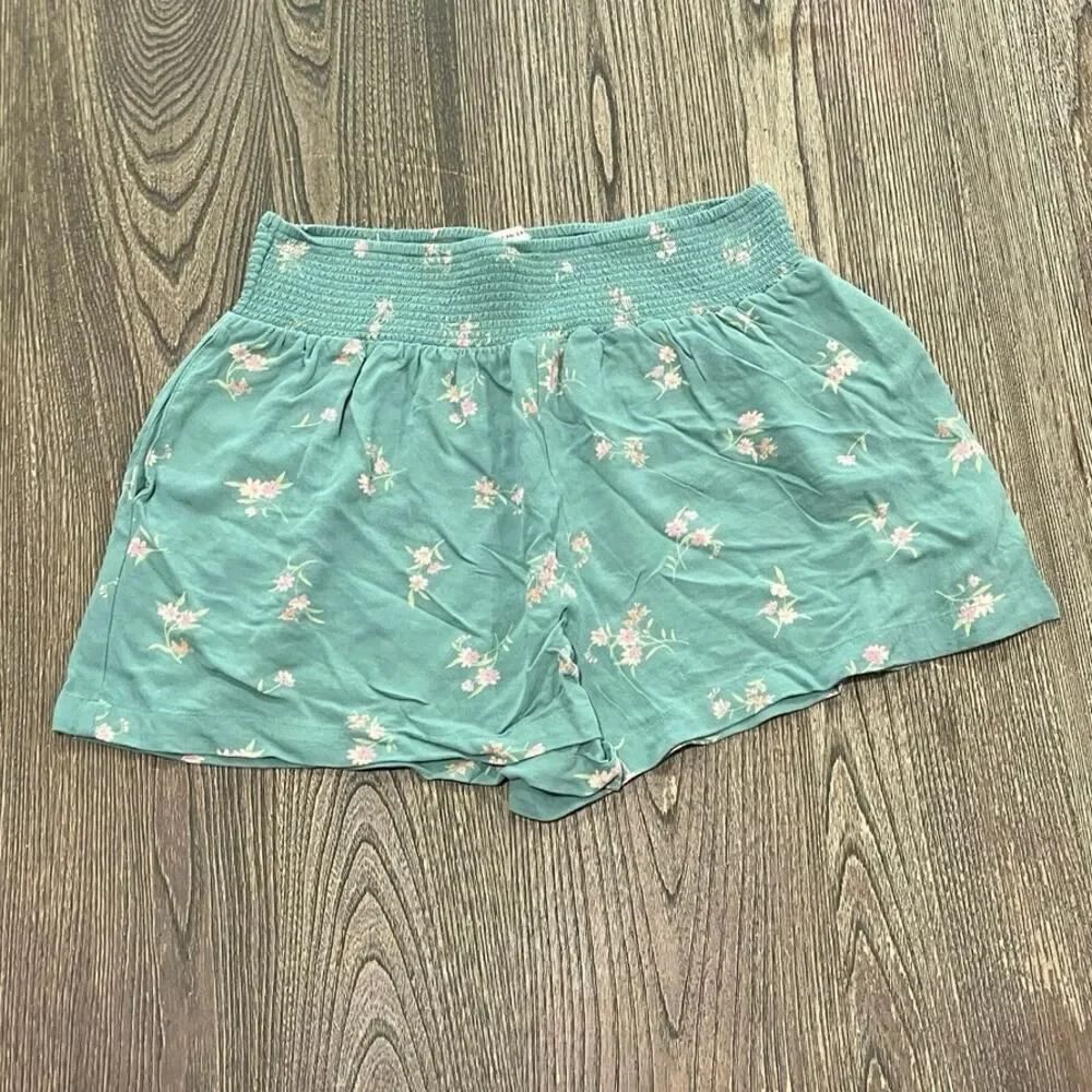American Eagle Womens Smocked High Waist Shorts 100% Viscose Floral Green Size S